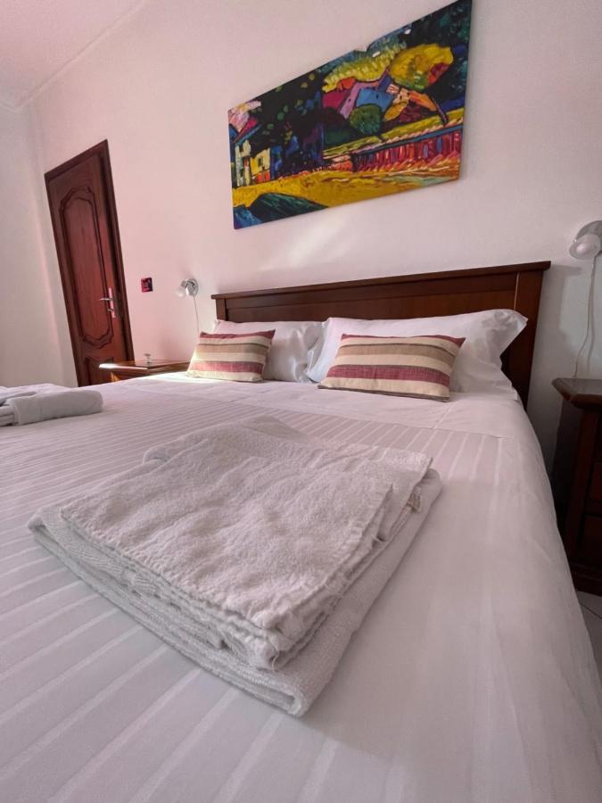 Bed and Breakfast Al Laghetto La Morra Exterior foto